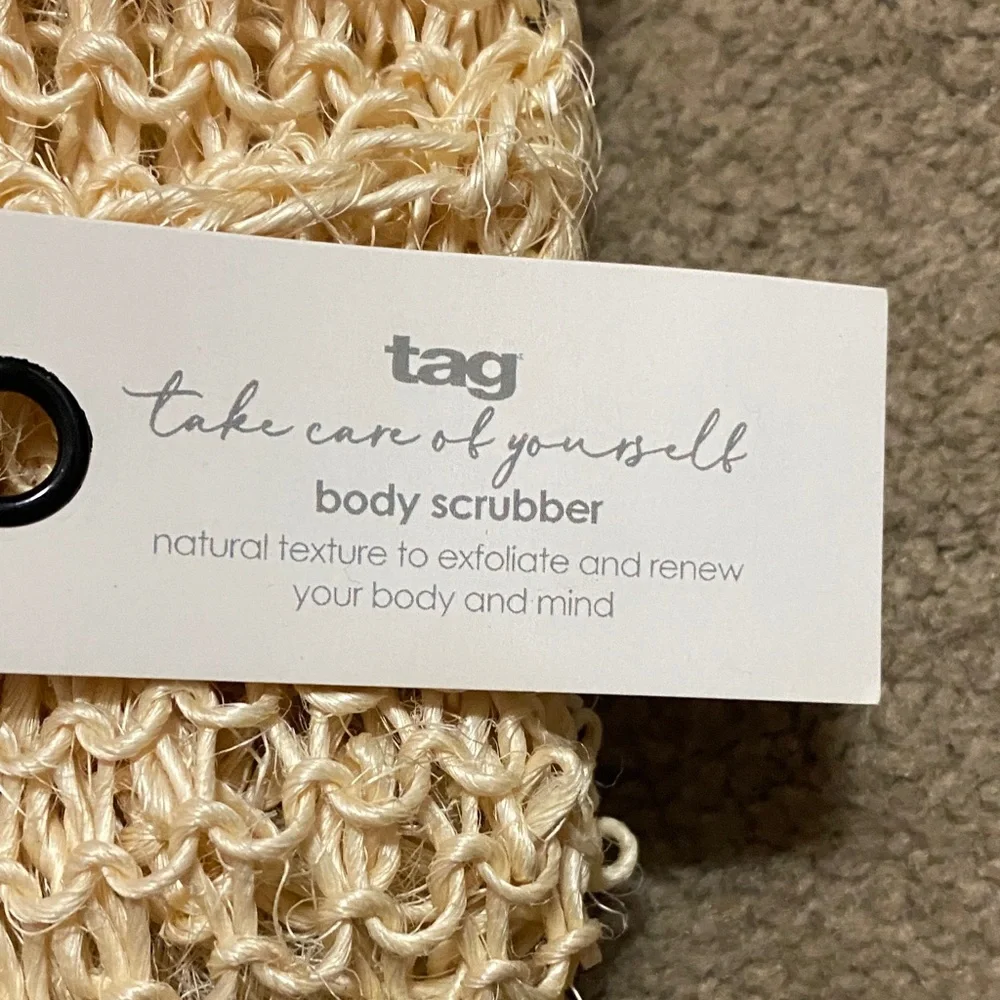 Tag Cream Loofah Exfoliating Scrubber